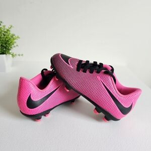 Nike Bravata II Kids Size 10C Hot Pink Black Sport Athletic Soccer Cleats